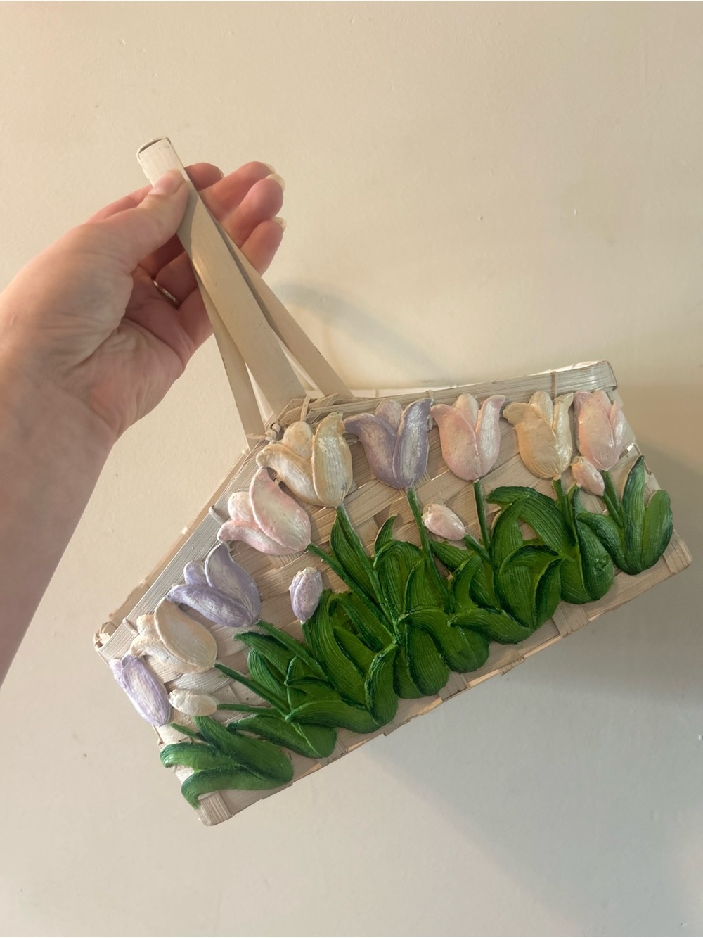 Charming Vintage Woven Basket w/ 3D Pastel Tulips 80’s Garden Cottagecore